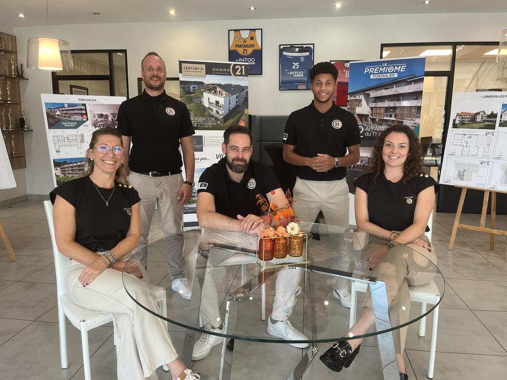 Equipe de Vente de Neuf