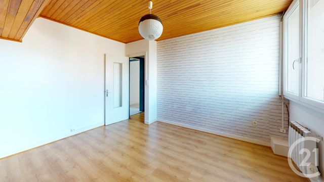 Afficher la photo en grand Appartement F3 à vendre - 3 pièces - 61.0 m2 - PONTARLIER - 25 - FRANCHE-COMTE - Century 21 Avenir Immobilier