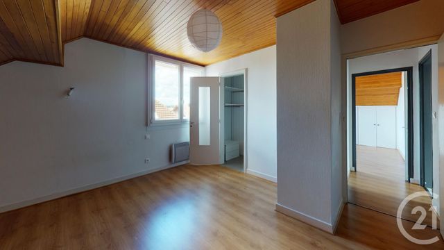 Afficher la photo en grand Appartement F3 à vendre - 3 pièces - 61.0 m2 - PONTARLIER - 25 - FRANCHE-COMTE - Century 21 Avenir Immobilier
