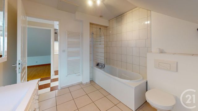 Afficher la photo en grand Appartement F3 à vendre - 4 pièces - 49.0 m2 - PONTARLIER - 25 - FRANCHE-COMTE - Century 21 Avenir Immobilier