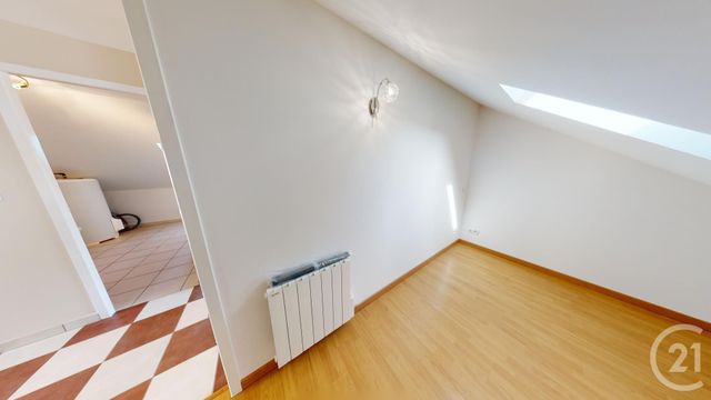 Afficher la photo en grand Appartement F3 à vendre - 4 pièces - 49.0 m2 - PONTARLIER - 25 - FRANCHE-COMTE - Century 21 Avenir Immobilier