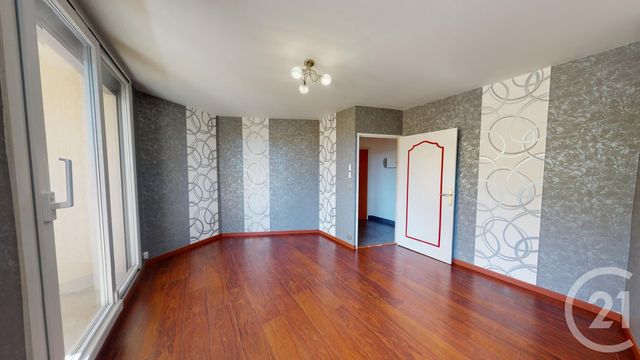 Afficher la photo en grand Appartement F4 à vendre - 4 pièces - 92.0 m2 - PONTARLIER - 25 - FRANCHE-COMTE - Century 21 Avenir Immobilier