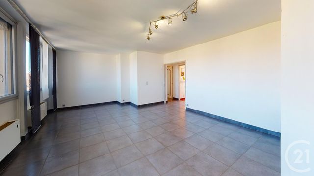 Afficher la photo en grand Appartement F4 à vendre - 4 pièces - 92.0 m2 - PONTARLIER - 25 - FRANCHE-COMTE - Century 21 Avenir Immobilier