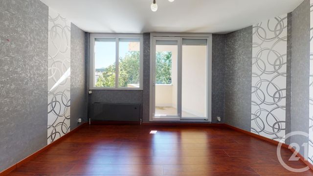 Afficher la photo en grand Appartement F4 à vendre - 4 pièces - 92.0 m2 - PONTARLIER - 25 - FRANCHE-COMTE - Century 21 Avenir Immobilier