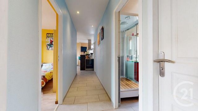Afficher la photo en grand Appartement F3 à vendre - 3 pièces - 69.69 m2 - PONTARLIER - 25 - FRANCHE-COMTE - Century 21 Avenir Immobilier