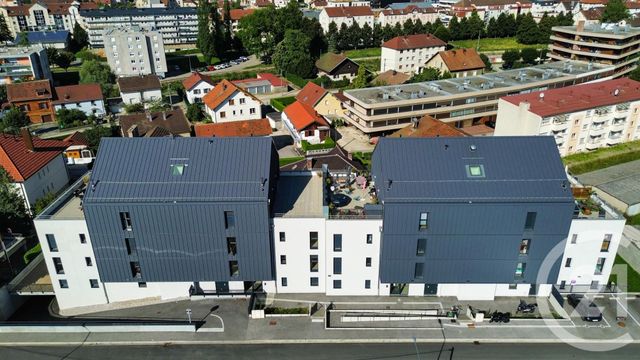Appartement T3 à vendre - 3 pièces - 81.95 m2 - PONTARLIER - 25 - FRANCHE-COMTE - Century 21 Avenir Immobilier