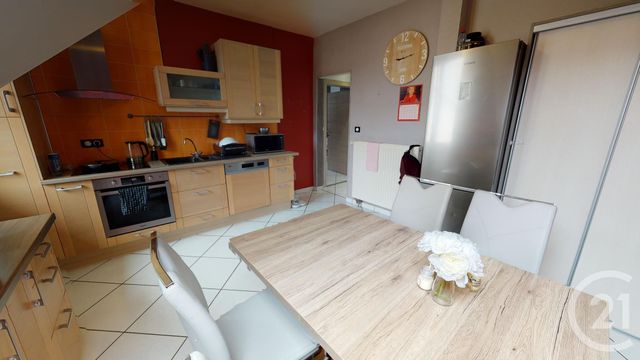 Appartement F4 à vendre - 4 pièces - 88.8 m2 - PONTARLIER - 25 - FRANCHE-COMTE - Century 21 Avenir Immobilier Appartement F4 à vendre - 4 pièces - 88.8 m2 - PONTARLIER - 25 - FRANCHE-COMTE - Century 21 Avenir Immobilier
