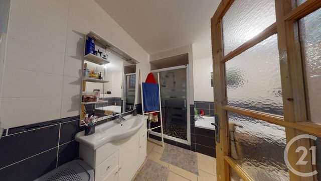 Afficher la photo en grand Appartement F5 à vendre - 5 pièces - 94.0 m2 - PONTARLIER - 25 - FRANCHE-COMTE - Century 21 Avenir Immobilier