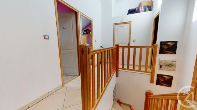 Afficher la photo en grand Appartement F5 à vendre - 5 pièces - 94.0 m2 - PONTARLIER - 25 - FRANCHE-COMTE - Century 21 Avenir Immobilier