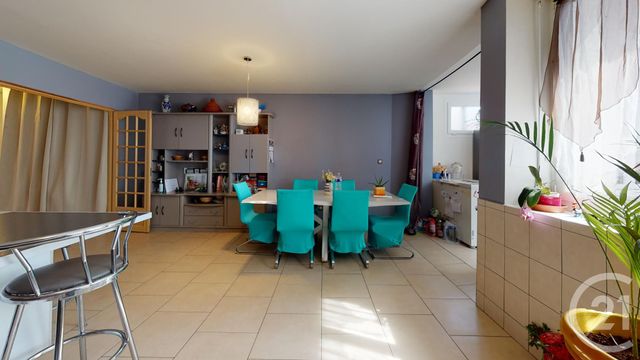 Afficher la photo en grand Appartement F5 à vendre - 5 pièces - 94.0 m2 - PONTARLIER - 25 - FRANCHE-COMTE - Century 21 Avenir Immobilier