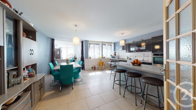Afficher la photo en grand Appartement F5 à vendre - 5 pièces - 94.0 m2 - PONTARLIER - 25 - FRANCHE-COMTE - Century 21 Avenir Immobilier