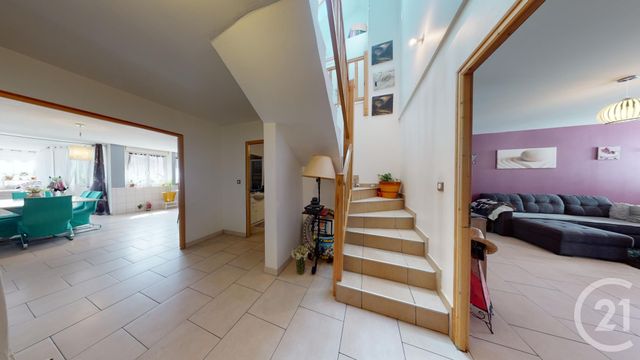 Afficher la photo en grand Appartement F5 à vendre - 5 pièces - 94.0 m2 - PONTARLIER - 25 - FRANCHE-COMTE - Century 21 Avenir Immobilier