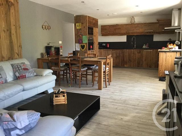 Afficher la photo en grand immeuble à vendre - 248.0 m2 - VERRIERES DE JOUX - 25 - FRANCHE-COMTE - Century 21 Avenir Immobilier