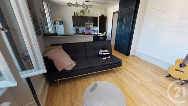 Afficher la photo en grand Appartement F2 à vendre - 2 pièces - 46.66 m2 - PONTARLIER - 25 - FRANCHE-COMTE - Century 21 Avenir Immobilier