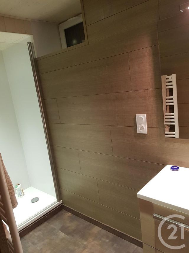 Appartement F3 à louer - 3 pièces - 80.0 m2 - PONTARLIER - 25 - FRANCHE-COMTE - Century 21 Avenir Immobilier Appartement F3 à louer - 3 pièces - 80.0 m2 - PONTARLIER - 25 - FRANCHE-COMTE - Century 21 Avenir Immobilier