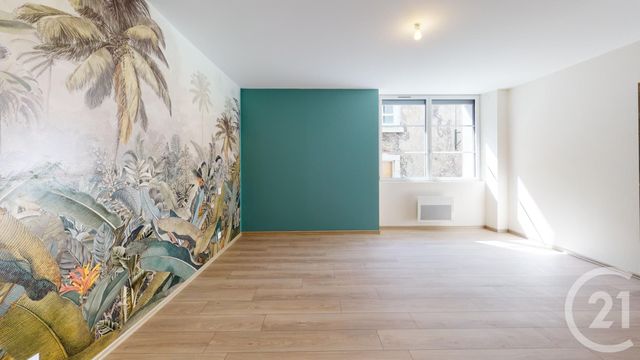 Afficher la photo en grand Appartement T4 à vendre - 5 pièces - 101.71 m2 - PONTARLIER - 25 - FRANCHE-COMTE - Century 21 Avenir Immobilier