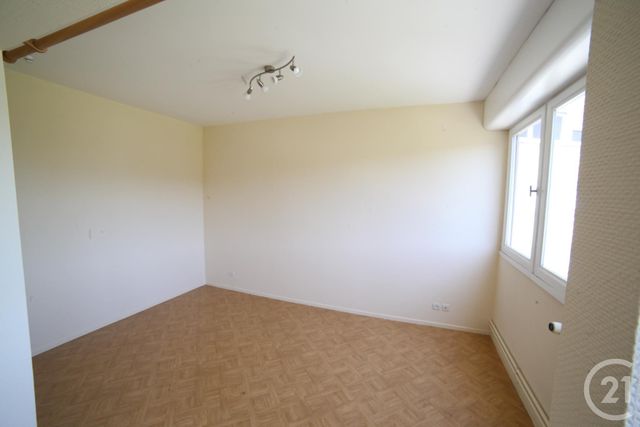 Afficher la photo en grand Appartement F1 à vendre - 1 pièce - 30.35 m2 - PONTARLIER - 25 - FRANCHE-COMTE - Century 21 Avenir Immobilier