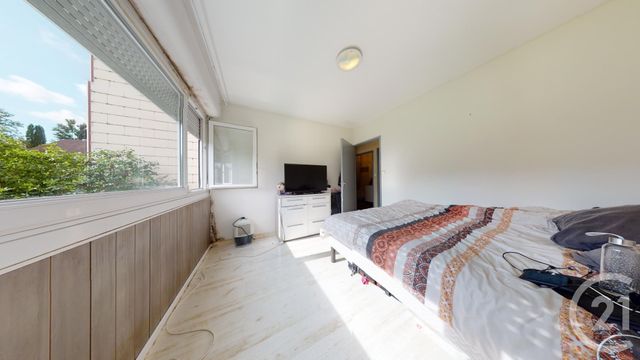 Afficher la photo en grand Appartement F4 à vendre - 4 pièces - 94.0 m2 - PONTARLIER - 25 - FRANCHE-COMTE - Century 21 Avenir Immobilier