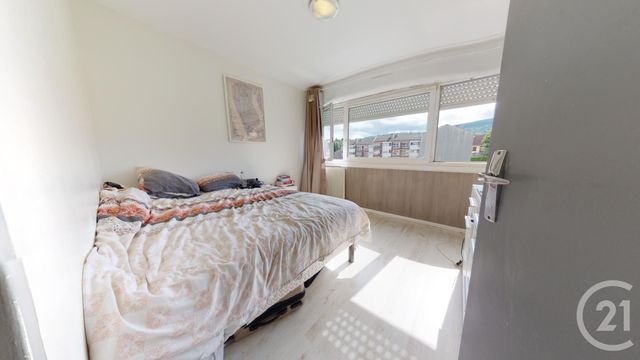 Afficher la photo en grand Appartement F4 à vendre - 4 pièces - 94.0 m2 - PONTARLIER - 25 - FRANCHE-COMTE - Century 21 Avenir Immobilier