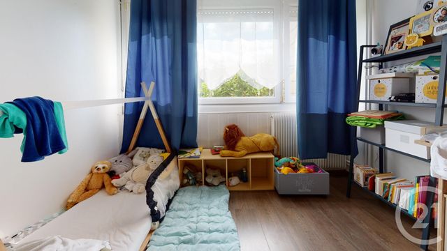 Afficher la photo en grand Appartement F4 à vendre - 4 pièces - 94.0 m2 - PONTARLIER - 25 - FRANCHE-COMTE - Century 21 Avenir Immobilier