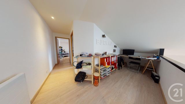 Afficher la photo en grand Appartement F4 à vendre - 4 pièces - 101.5 m2 - PONTARLIER - 25 - FRANCHE-COMTE - Century 21 Avenir Immobilier