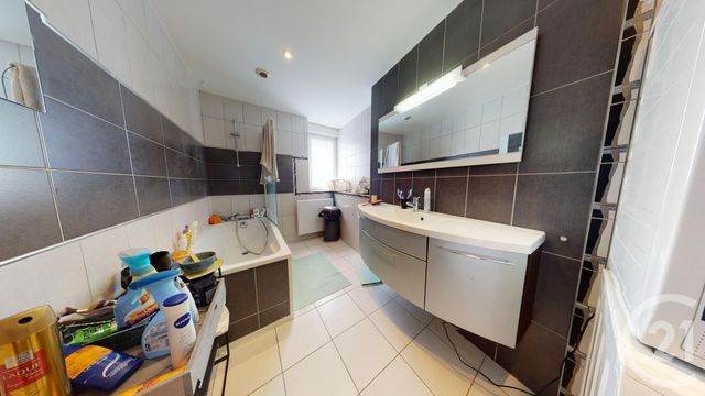 Afficher la photo en grand Appartement F4 à vendre - 4 pièces - 101.5 m2 - PONTARLIER - 25 - FRANCHE-COMTE - Century 21 Avenir Immobilier