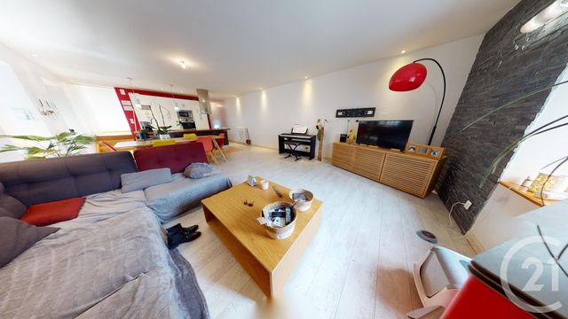 Afficher la photo en grand Appartement F4 à vendre - 4 pièces - 101.5 m2 - PONTARLIER - 25 - FRANCHE-COMTE - Century 21 Avenir Immobilier