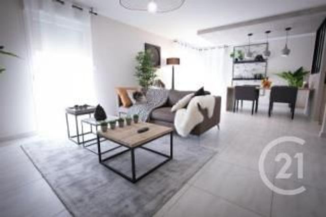 Afficher la photo en grand Appartement Duplex à vendre - 4 pièces - 88.0 m2 - FRASNE - 25 - FRANCHE-COMTE - Century 21 Avenir Immobilier