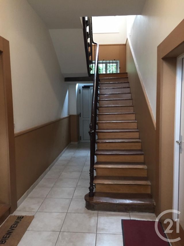 Afficher la photo en grand Appartement F4 à louer - 4 pièces - 76.0 m2 - PONTARLIER - 25 - FRANCHE-COMTE - Century 21 Avenir Immobilier