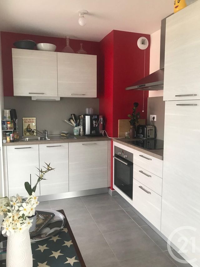 Afficher la photo en grand Appartement F3 à louer - 3 pièces - 62.0 m2 - PONTARLIER - 25 - FRANCHE-COMTE - Century 21 Avenir Immobilier