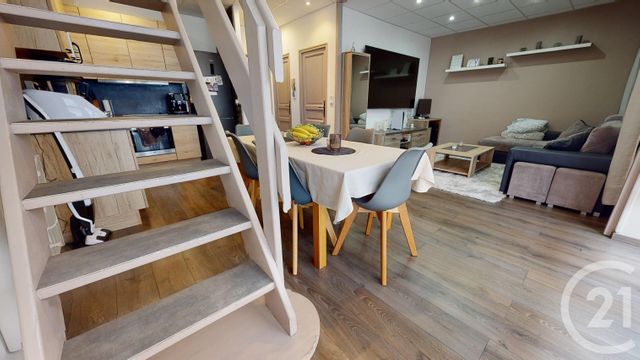 Appartement T3 à vendre - 3 pièces - 62.0 m2 - PONTARLIER - 25 - FRANCHE-COMTE - Century 21 Avenir Immobilier