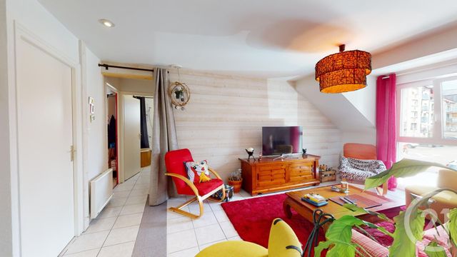 Appartement T3 à vendre - 3 pièces - 59.0 m2 - PONTARLIER - 25 - FRANCHE-COMTE - Century 21 Avenir Immobilier