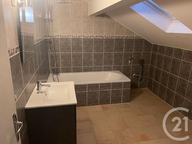 Appartement à vendre - 5 pièces - 85.83 m2 - PONTARLIER - 25 - FRANCHE-COMTE - Century 21 Avenir Immobilier