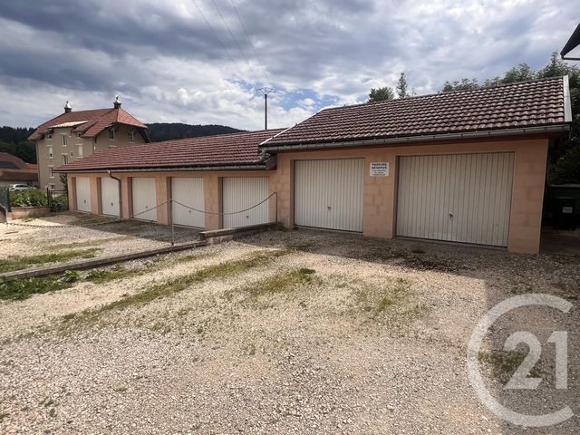 Appartement F5 à vendre - 5 pièces - 127.71 m2 - LA CLUSE ET MIJOUX - 25 - FRANCHE-COMTE - Century 21 Avenir Immobilier