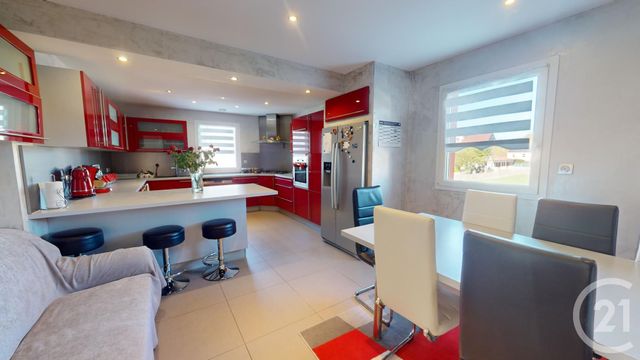 Appartement à vendre - 7 pièces - 135.5 m2 - PONTARLIER - 25 - FRANCHE-COMTE - Century 21 Avenir Immobilier