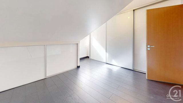 Afficher la photo en grand Appartement T4 à vendre - 4 pièces - 102.0 m2 - PONTARLIER - 25 - FRANCHE-COMTE - Century 21 Avenir Immobilier