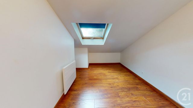 Afficher la photo en grand Appartement T4 à vendre - 4 pièces - 102.0 m2 - PONTARLIER - 25 - FRANCHE-COMTE - Century 21 Avenir Immobilier