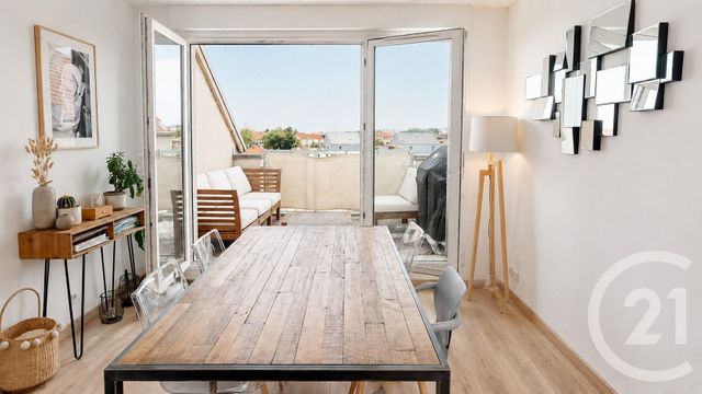Appartement T3 à vendre - 3 pièces - 71.02 m2 - PONTARLIER - 25 - FRANCHE-COMTE - Century 21 Avenir Immobilier