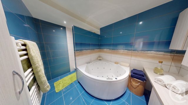 Appartement T3 à vendre - 3 pièces - 74.0 m2 - PONTARLIER - 25 - FRANCHE-COMTE - Century 21 Avenir Immobilier