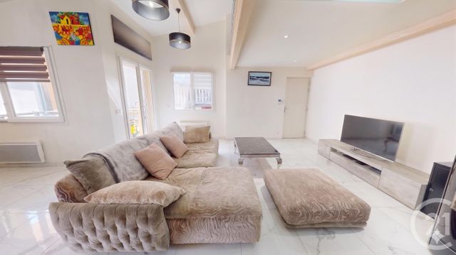 Appartement T3 à vendre - 3 pièces - 74.0 m2 - PONTARLIER - 25 - FRANCHE-COMTE - Century 21 Avenir Immobilier