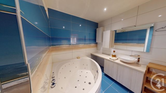 Appartement T3 à vendre - 3 pièces - 74.0 m2 - PONTARLIER - 25 - FRANCHE-COMTE - Century 21 Avenir Immobilier