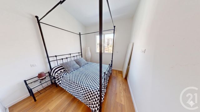 Appartement T3 à vendre - 3 pièces - 74.0 m2 - PONTARLIER - 25 - FRANCHE-COMTE - Century 21 Avenir Immobilier