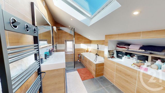 Appartement T4 à vendre - 4 pièces - 110.27 m2 - DOUBS - 25 - FRANCHE-COMTE - Century 21 Avenir Immobilier