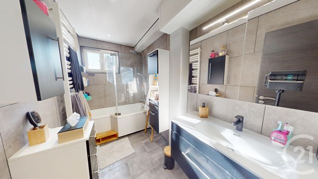 Appartement F5 à vendre - 6 pièces - 126.0 m2 - DOUBS - 25 - FRANCHE-COMTE - Century 21 Avenir Immobilier