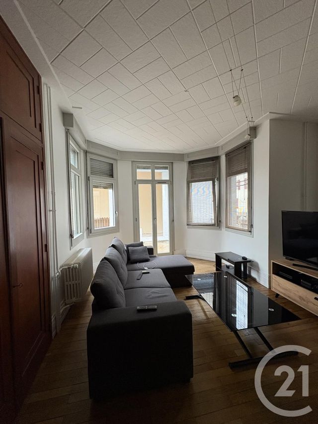 Appartement T3 à louer - 3 pièces - 83.36 m2 - PONTARLIER - 25 - FRANCHE-COMTE - Century 21 Avenir Immobilier