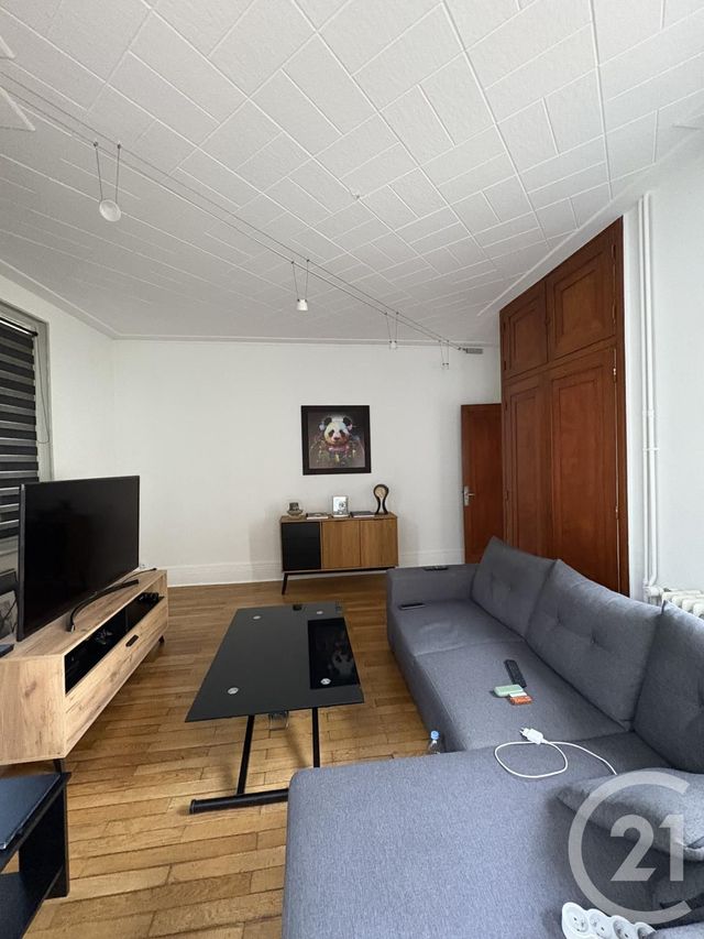 Appartement T3 à louer - 3 pièces - 83.36 m2 - PONTARLIER - 25 - FRANCHE-COMTE - Century 21 Avenir Immobilier