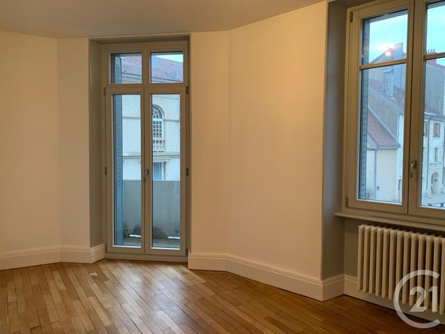 Appartement T3 à louer - 3 pièces - 83.36 m2 - PONTARLIER - 25 - FRANCHE-COMTE - Century 21 Avenir Immobilier
