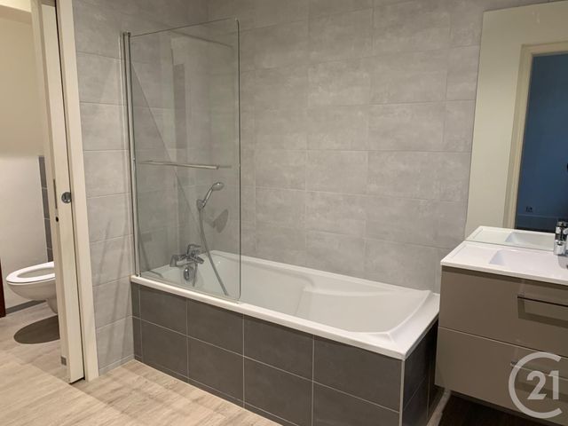 Appartement T3 à louer - 3 pièces - 83.36 m2 - PONTARLIER - 25 - FRANCHE-COMTE - Century 21 Avenir Immobilier