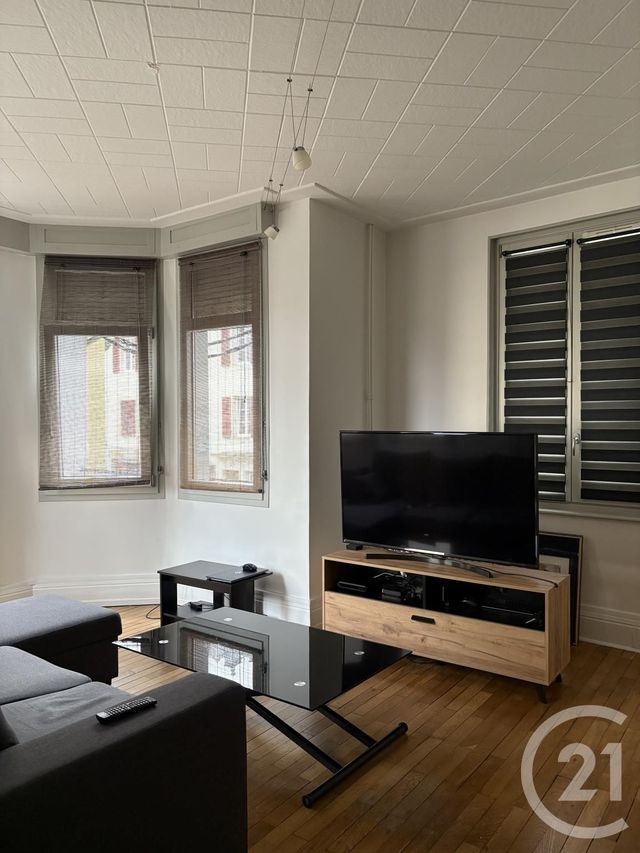 Appartement T3 à louer - 3 pièces - 83.36 m2 - PONTARLIER - 25 - FRANCHE-COMTE - Century 21 Avenir Immobilier