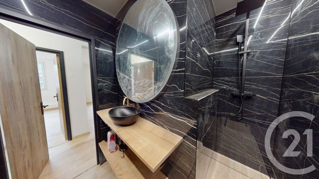 Appartement F3 à vendre - 3 pièces - 65.0 m2 - PONTARLIER - 25 - FRANCHE-COMTE - Century 21 Avenir Immobilier